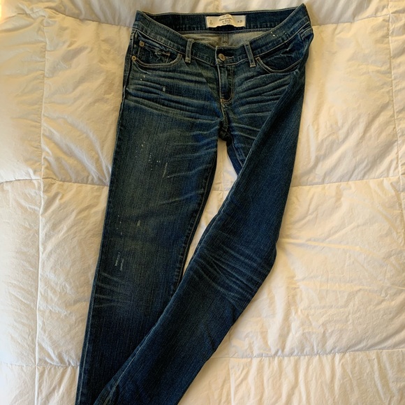 Abercrombie Jeans 💙 - Picture 1 of 4